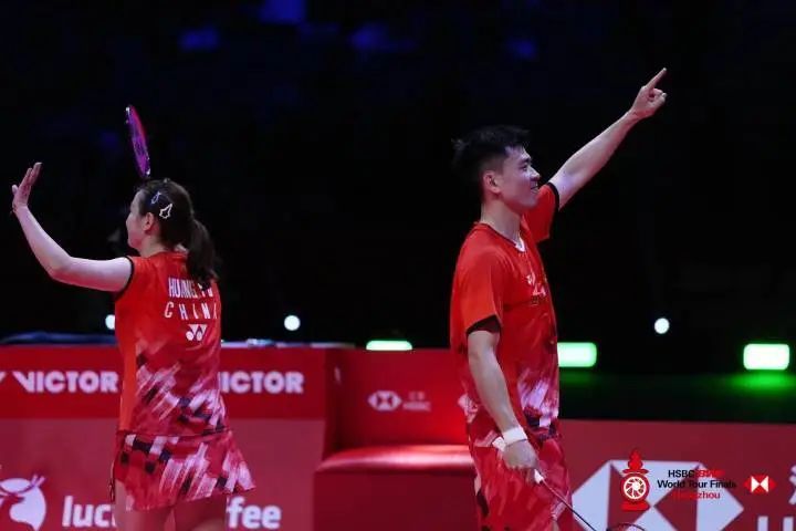 赢了!杭州满场呐喊声!说好不哭的,根本忍不住啊…… 赢了!杭州满场呐喊声!说好不哭的,根本忍不住啊……