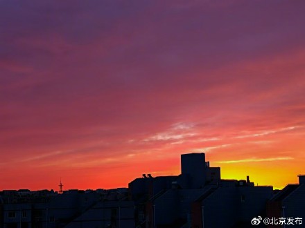 晨光破晓，北京朝霞美如画