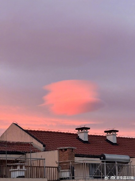 好美!被北京冬日朝霞治愈了 好美!被北京冬日朝霞治愈了