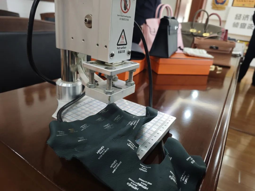 为追求包具“品质” 制假团伙竟报班学习鉴定技术? 为追求包具“品质” 制假团伙竟报班学习鉴定技术?