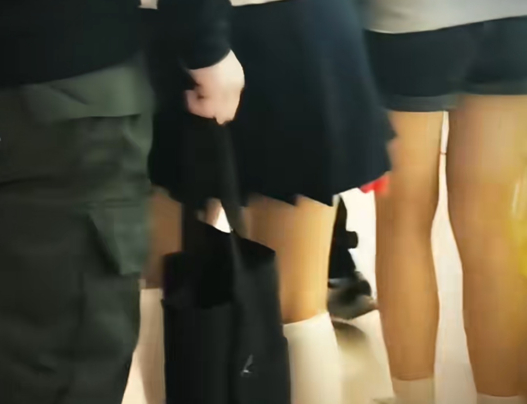 小伙见女生被偷拍上前阻止遭殴打,仍在医院接受治疗 小伙见女生被偷拍上前阻止遭殴打,仍在医院接受治疗