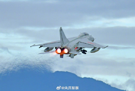 燃！空军航空兵飞训大片