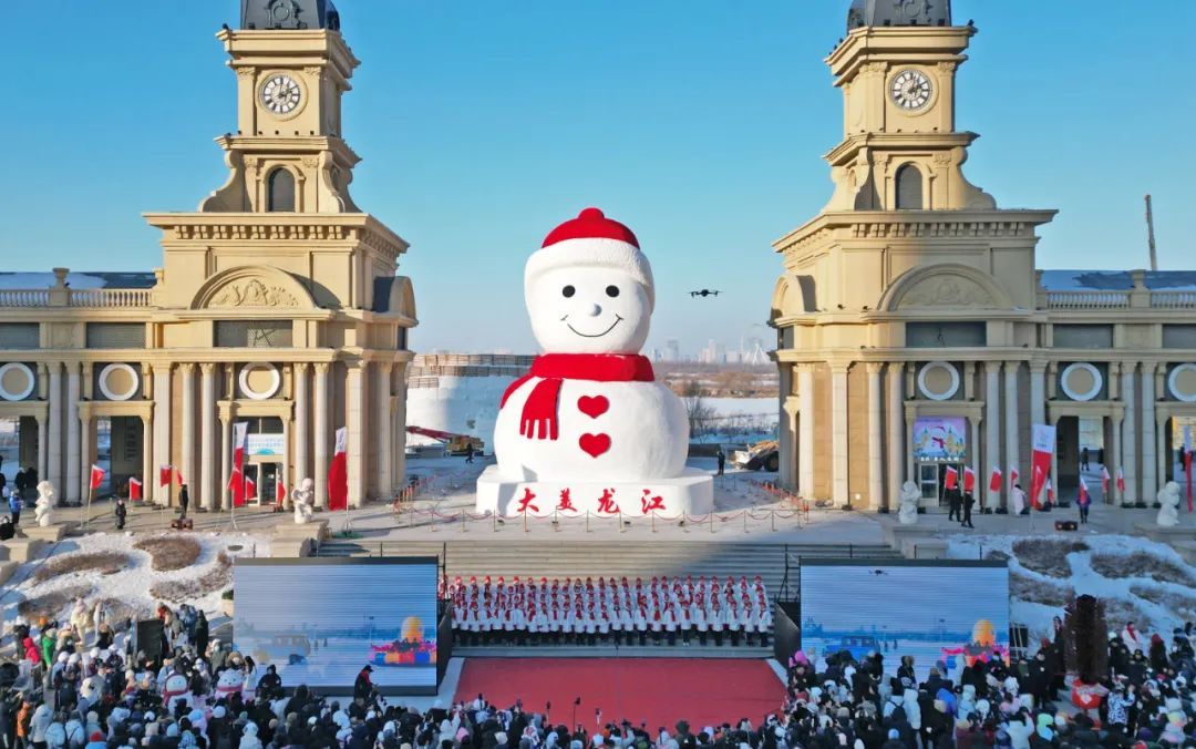 哈尔滨“顶流”回归!雪白圆滚滚的我,伴着冬天的脚步又来啦~ 哈尔滨“顶流”回归!雪白圆滚滚的我,伴着冬天的脚步又来啦~