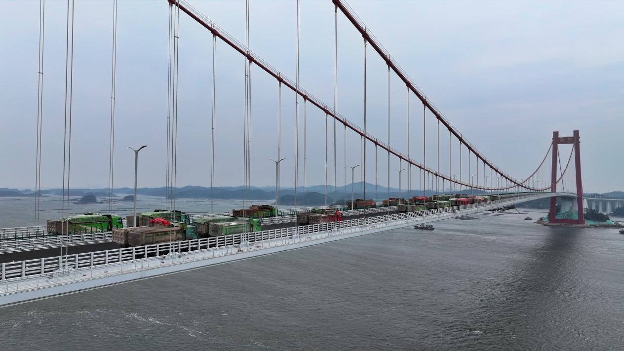 广西最长跨海大桥——龙门大桥完成荷载试验 广西最长跨海大桥——龙门大桥完成荷载试验