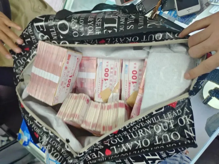 取大额现金，请“跑腿”寄送？已出现相关案件，警方出手