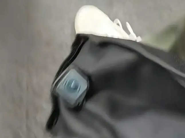 小伙见女生被偷拍上前阻止遭殴打,仍在医院接受治疗 小伙见女生被偷拍上前阻止遭殴打,仍在医院接受治疗