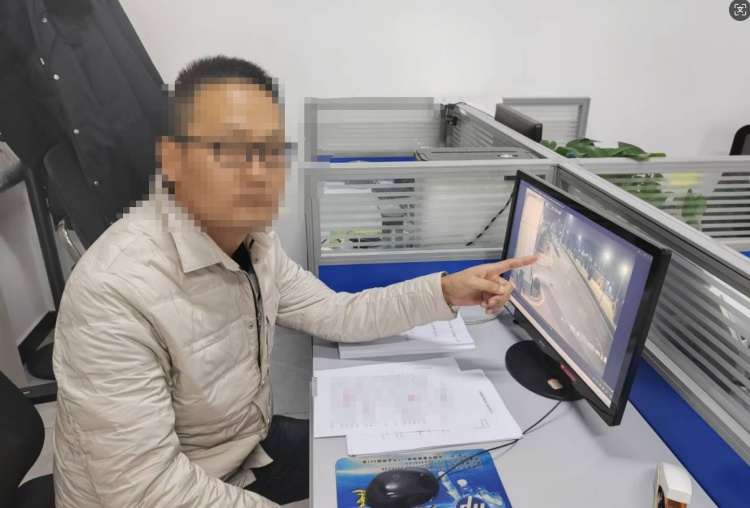 男子酒后叫两代驾“竞争上岗”并殴打后来者，警方：行拘10日