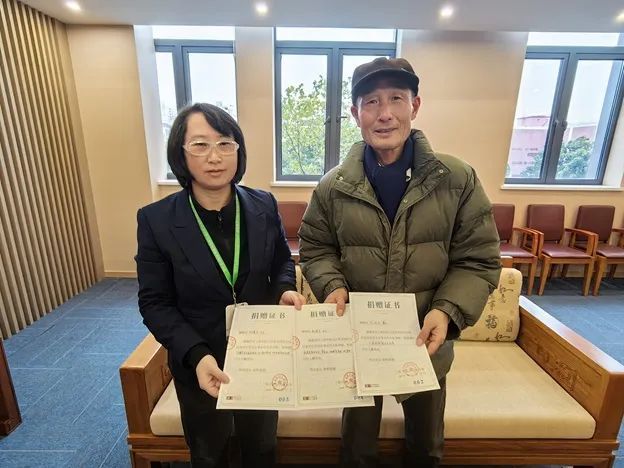 一本“豆腐账”,记录上海家庭70年来生活变迁 一本“豆腐账”,记录上海家庭70年来生活变迁