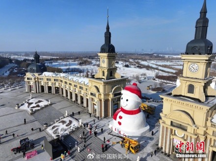 哈尔滨顶流大雪人回归
