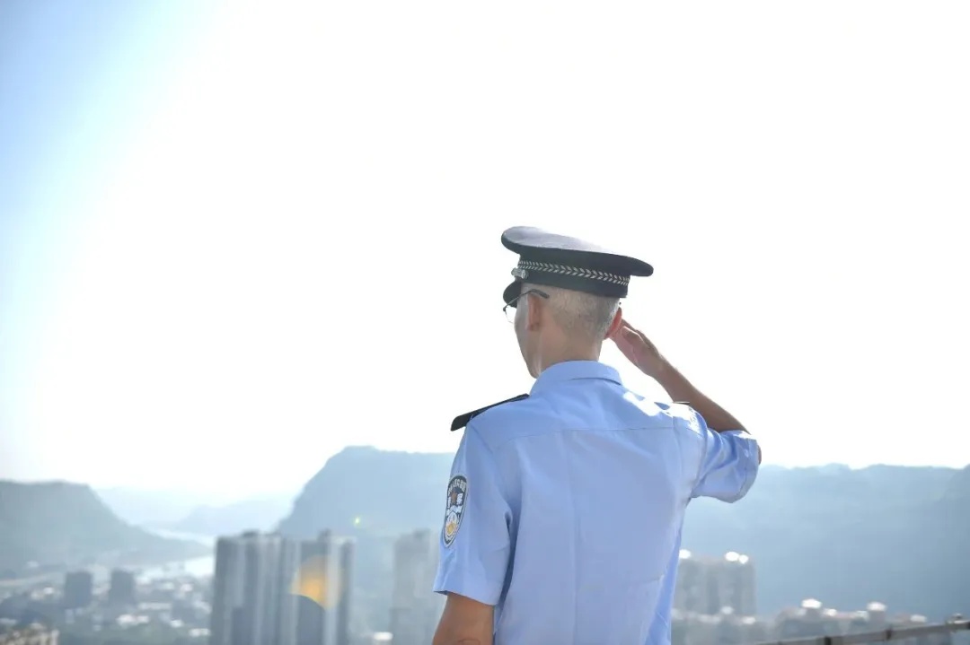 刑警的故事,比电视剧更震撼 刑警的故事,比电视剧更震撼