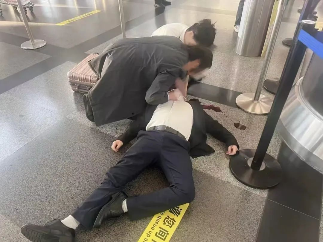 厦门高崎机场突发!这一幕被拍下来了……网友怒赞 厦门高崎机场突发!这一幕被拍下来了……网友怒赞