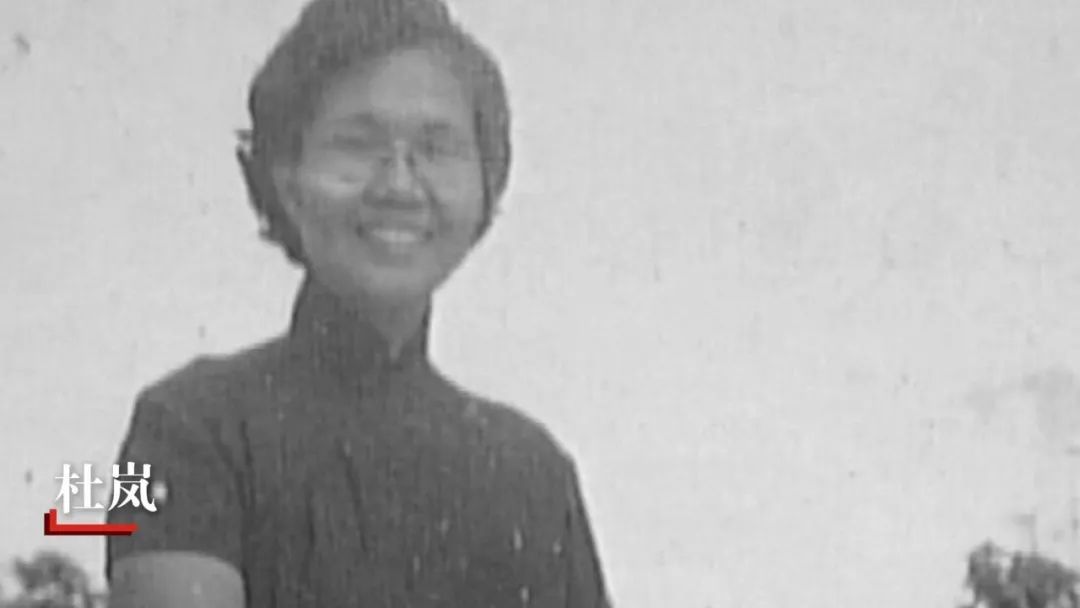 看照片手缝的!澳门第一面五星红旗在这里 看照片手缝的!澳门第一面五星红旗在这里