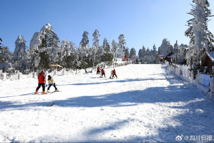 峨眉山滑雪场开滑了 峨眉山滑雪场开滑了