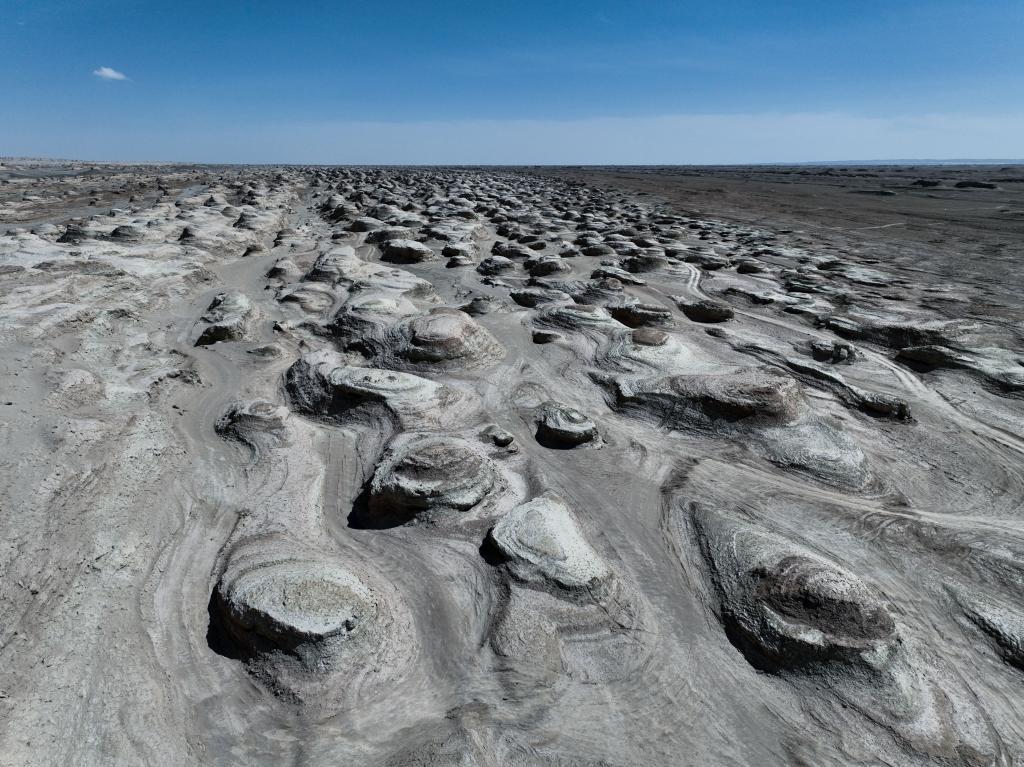 文旅新探|青海茫崖:“最孤独城市”里的科幻旅程 文旅新探|青海茫崖:“最孤独城市”里的科幻旅程
