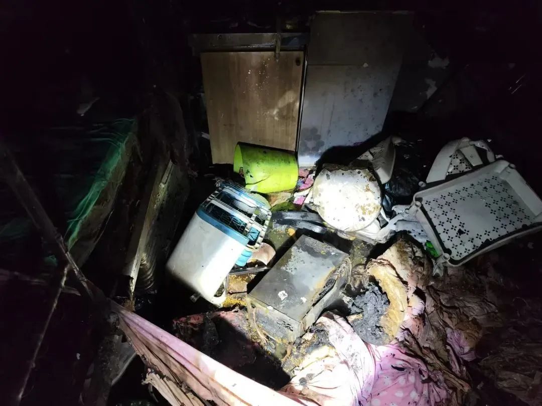 18秒飙到900℃!惊险一幕发生!赶紧自查→ 18秒飙到900℃!惊险一幕发生!赶紧自查→