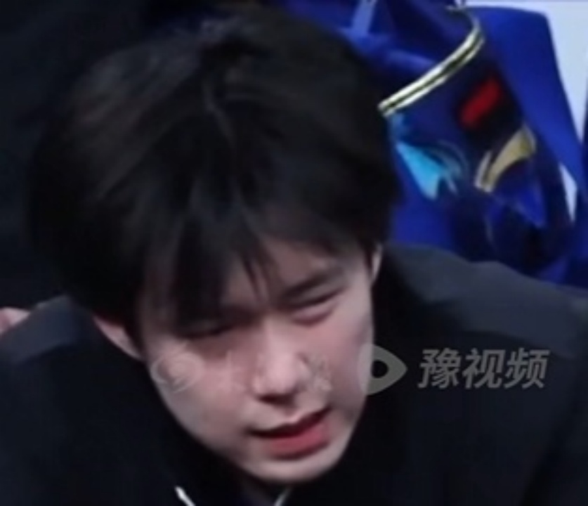 网传王楚钦在长沙看病被曝光隐私,医生大肆炫耀检查其身体,医院回应 网传王楚钦在长沙看病被曝光隐私,医生大肆炫耀检查其身体,医院回应