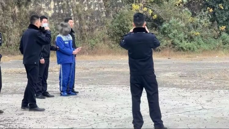 古稀老人为“279万元”巨款辗转两千余公里,结果令人意外 古稀老人为“279万元”巨款辗转两千余公里,结果令人意外