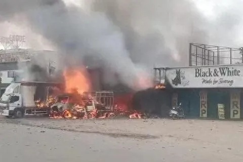 台湾一超市仓库火灾已致9死7伤，有人跳楼逃生......