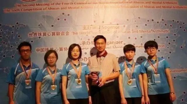 恭喜,她爱情事业双丰收! 恭喜,她爱情事业双丰收!