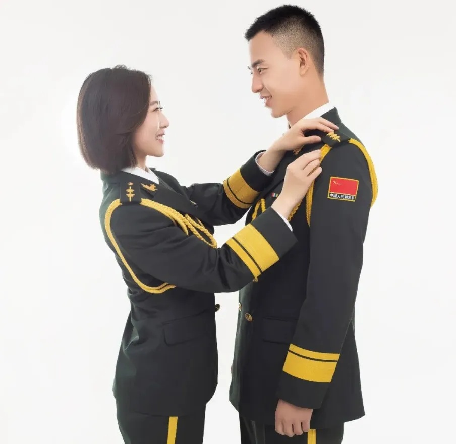 恭喜,她爱情事业双丰收! 恭喜,她爱情事业双丰收!