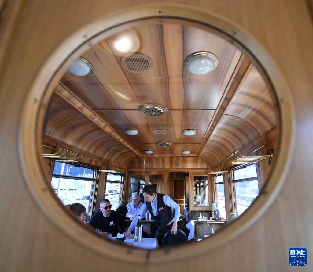 现代与传统的交响——穿越阿尔卑斯的百年铁路 现代与传统的交响——穿越阿尔卑斯的百年铁路