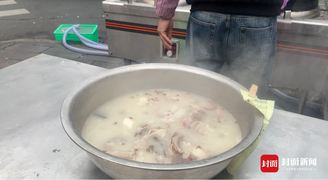 冬日限定，今日必入！冬天的第一口羊肉汤你喝上了吗？