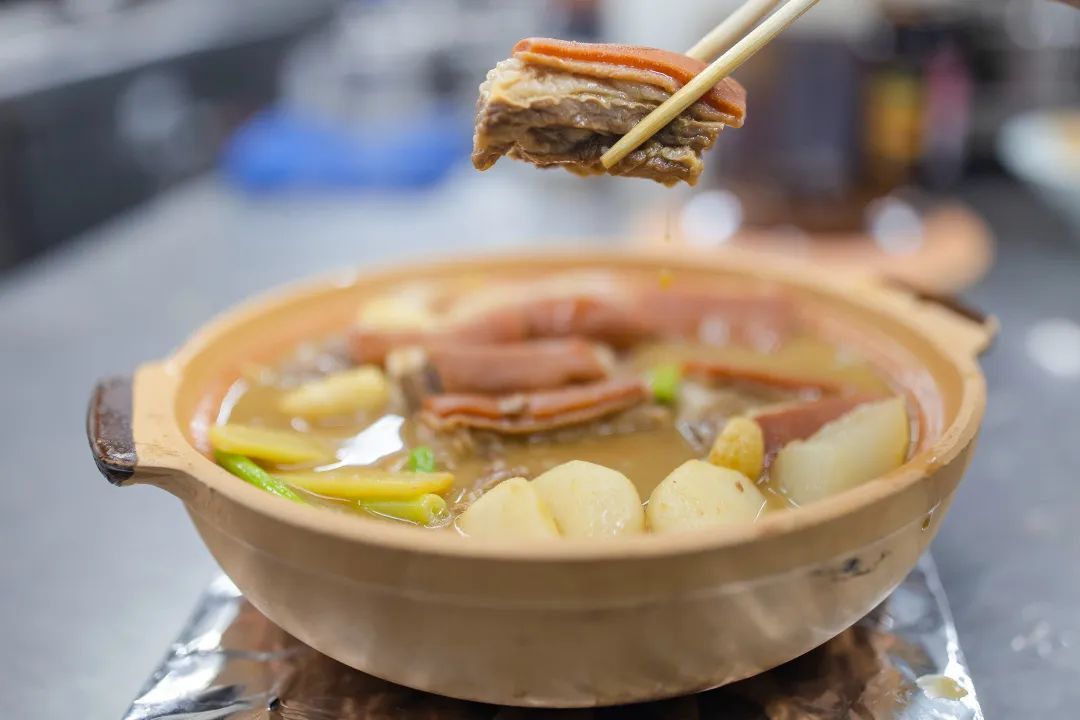 就在今天17时21分！湿冷“魔法攻击”在排期，广东人早点回家