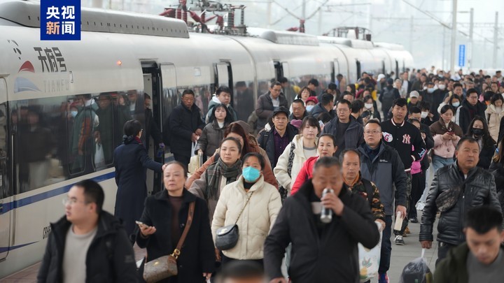 全国铁路明年1月5日实行新列车运行图
