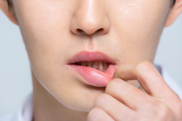 近期上海此类患者增多！有人被反复折磨：从崩溃到摆烂！根本没法见人…