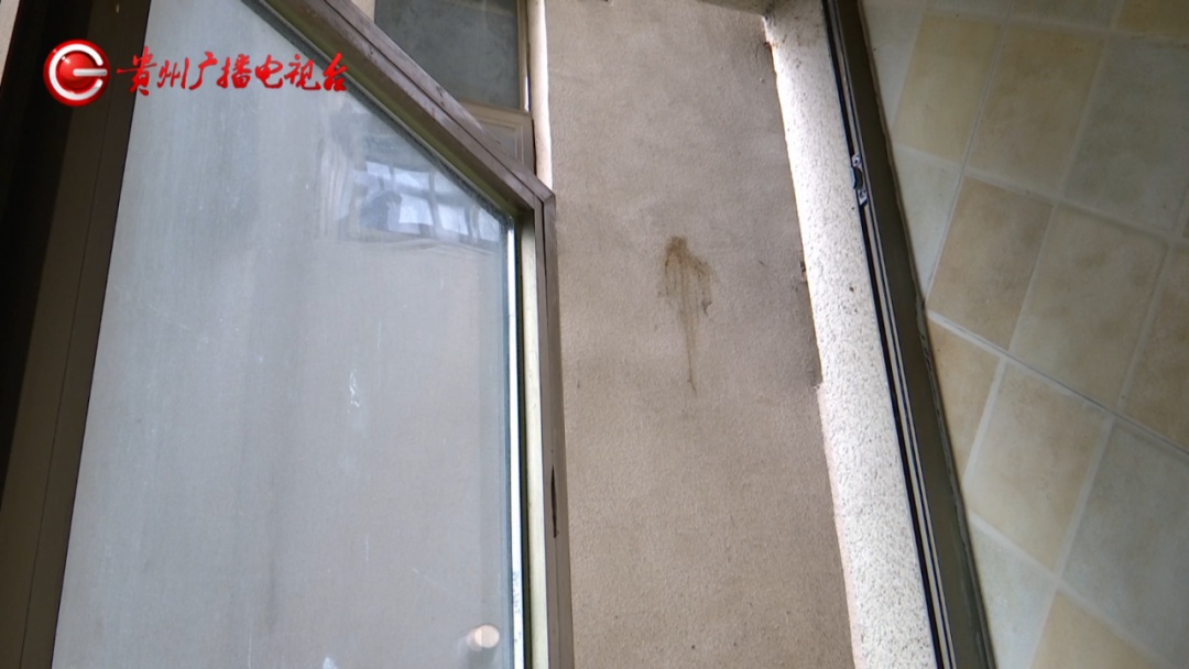 恶心坏了!“厨余炸弹”掉进家,残羹剩水炸开花,业主:不是第一次了 恶心坏了!“厨余炸弹”掉进家,残羹剩水炸开花,业主:不是第一次了