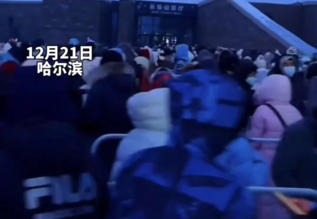 零下22℃！这里凌晨3点有人裹棉被排队等开门