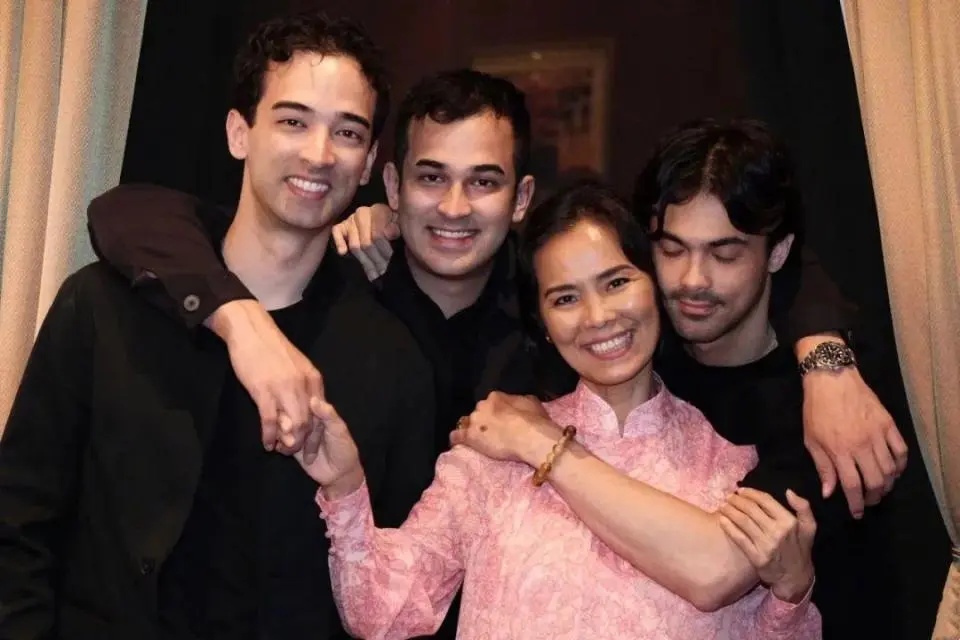 传奇歌后回应“消失近10年”,她的歌曾感动许多人 传奇歌后回应“消失近10年”,她的歌曾感动许多人