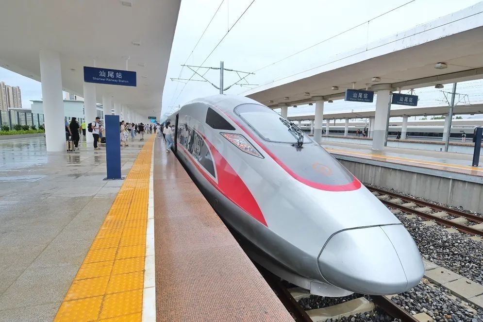 明年1月5日实行新图!广州东站将告别“绿皮车” 明年1月5日实行新图!广州东站将告别“绿皮车”