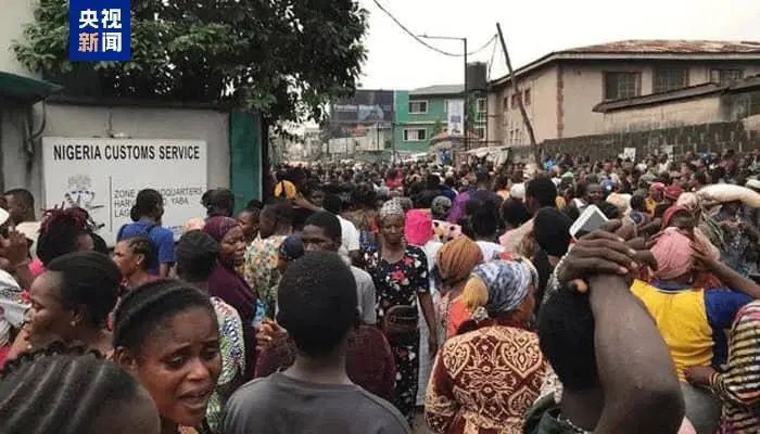 尼日利亚接连发生踩踏事件，伤亡惨重！直击现场→