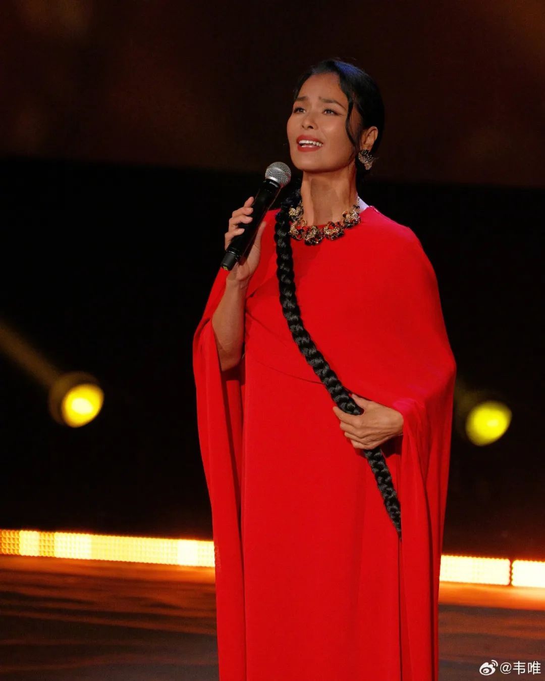 传奇歌后回应“消失近10年”,她的歌曾感动许多人 传奇歌后回应“消失近10年”,她的歌曾感动许多人