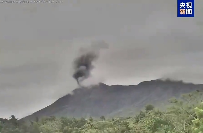 菲律宾突发！火山活跃伴有地震，87000名居民紧急撤离