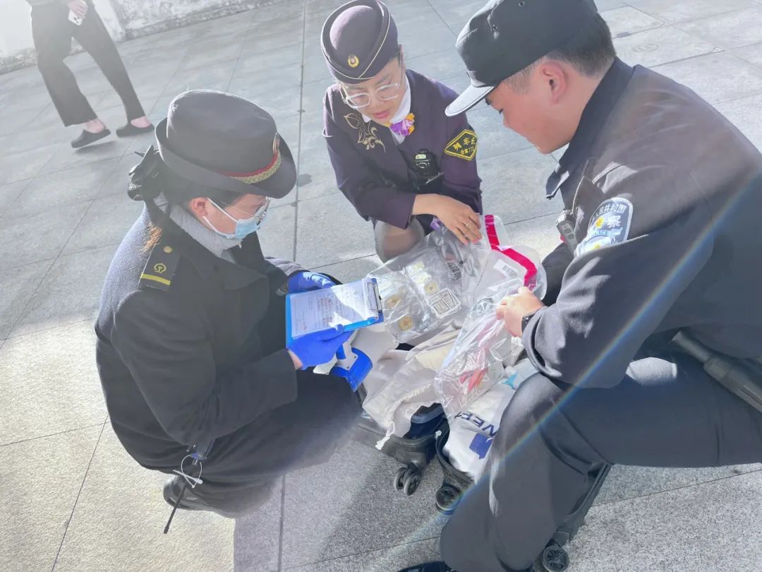 百万元黄金丢了!G1602,紧急寻找! 百万元黄金丢了!G1602,紧急寻找!