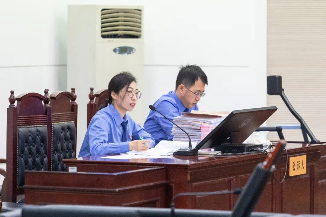 公司会计一个粗心操作，牵出一桩巨额洗钱案