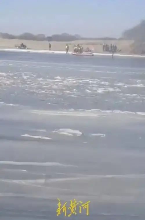 吉林一家三口开车坠江车辆已被找到,车内一人是孕妇 吉林一家三口开车坠江车辆已被找到,车内一人是孕妇