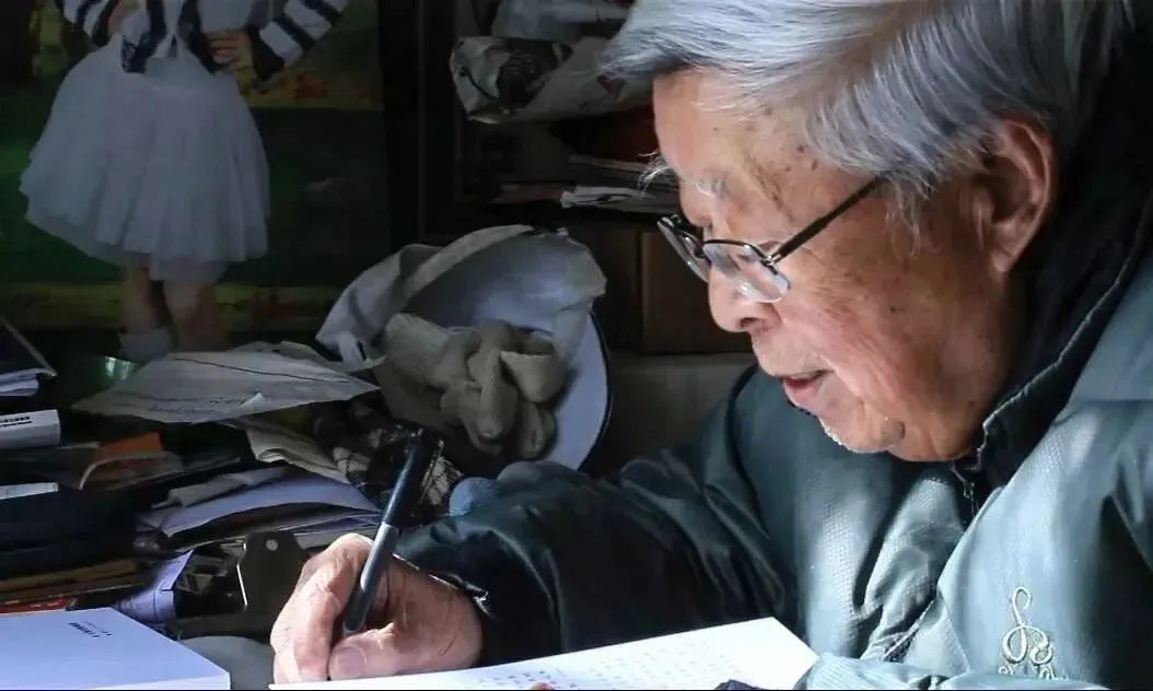 痛惜!著名作家、编剧去世,这部电影曾轰动全国…… 痛惜!著名作家、编剧去世,这部电影曾轰动全国……