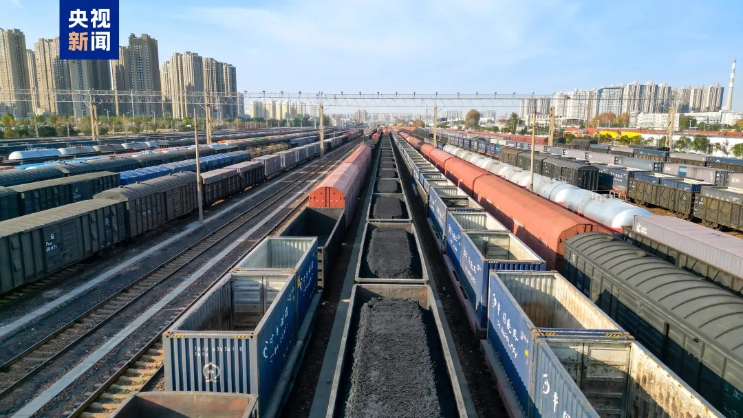 全国铁路将实行新的列车运行图 全国铁路将实行新的列车运行图