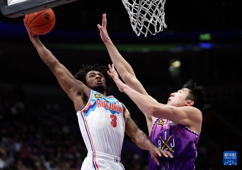 CBA常规赛:北京控股不敌新疆伊力特 CBA常规赛:北京控股不敌新疆伊力特