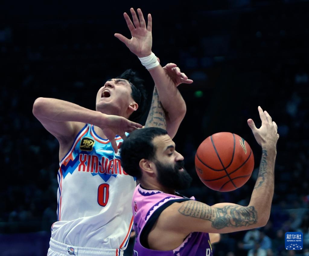 CBA常规赛:北京控股不敌新疆伊力特 CBA常规赛:北京控股不敌新疆伊力特