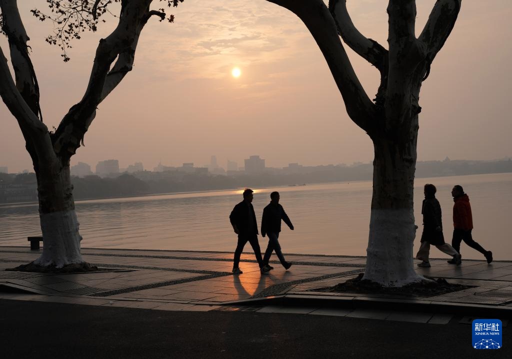 晨游西湖赏冬景 晨游西湖赏冬景