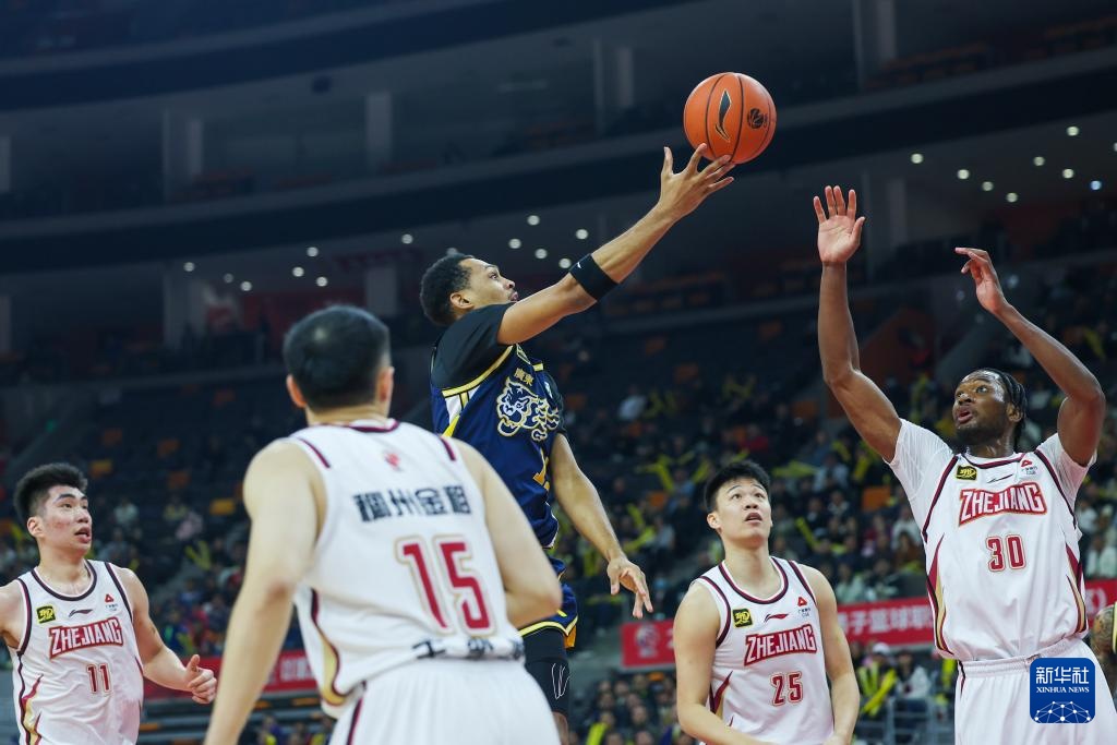 CBA常规赛：广东东阳光不敌浙江稠州金租