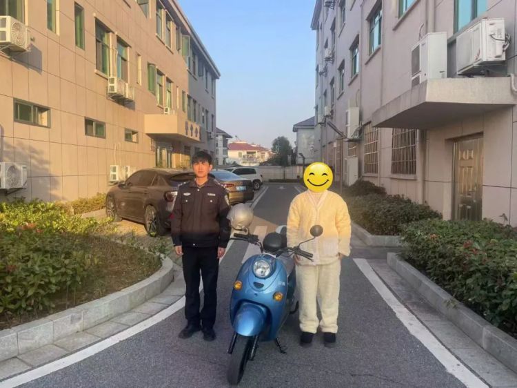 一男子嫌走路太累，半路偷车代步被抓