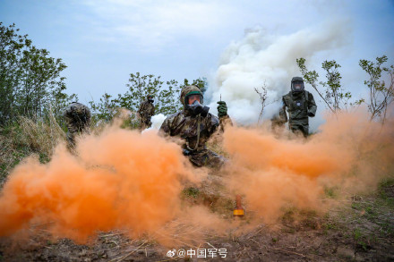 硝烟弥漫！子弟兵实弹演练火力全开