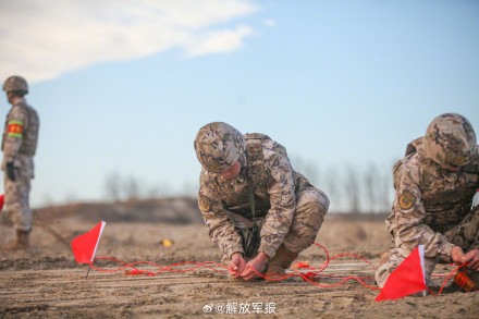 直击现场！武警工兵分队实爆训练