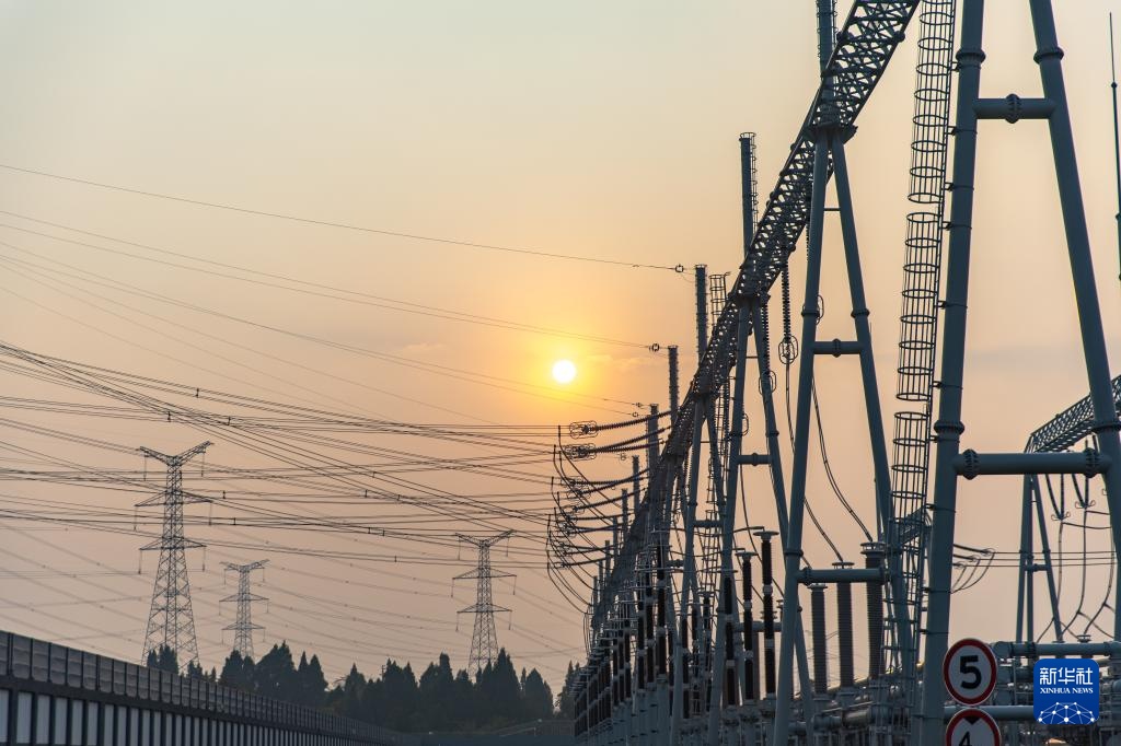 川渝1000千伏特高压交流工程投运