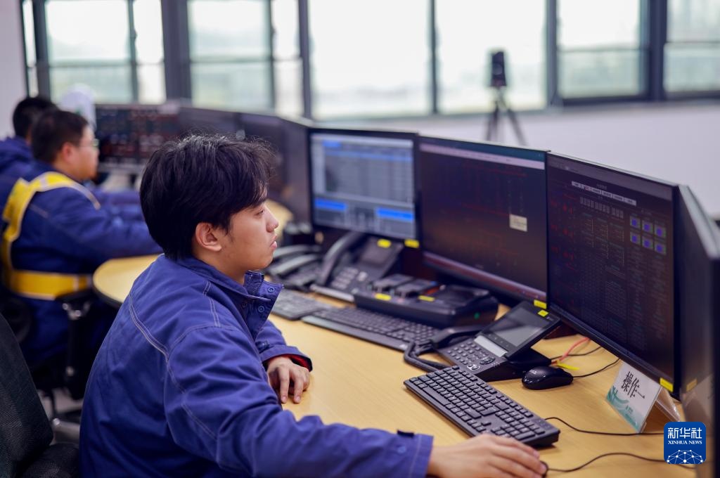 川渝1000千伏特高压交流工程投运